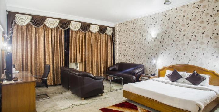 Sarao Hotel Mohali Buitenkant foto